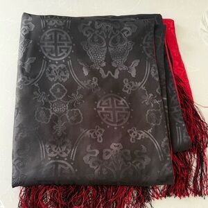 NWOT Shanghai Tang Reversible Silk Wrap